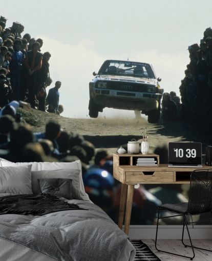 Racerbil i luften Bakgrund