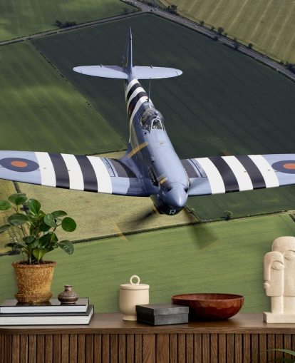 Spitfire met invasiestrepen