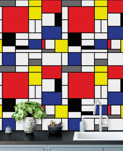 Carta da parati colorata con motivi geometrici retrò ispirati a Mondrain per salotti e uffici