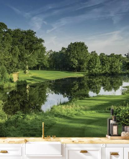 Mural Dawn Par Three, Cottesmore Hotel Golf & Country Club, West Sussex, Inglaterra