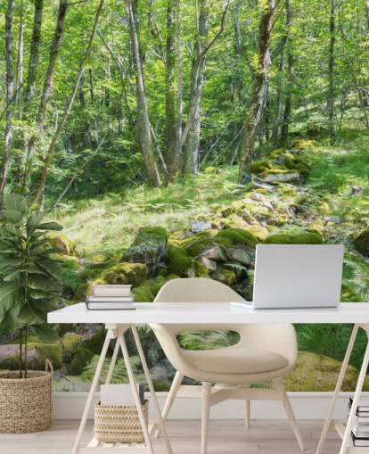 Decorazione murale con foresta primaverile verde