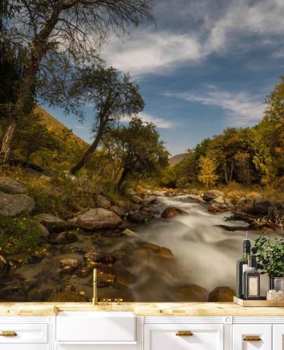 Decorazione murale con fiume di montagna Decorazione murale con fiume di montagna