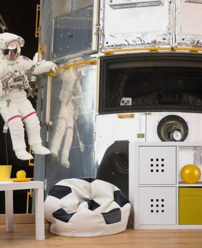 Sair com o mural de papel de parede Hubble