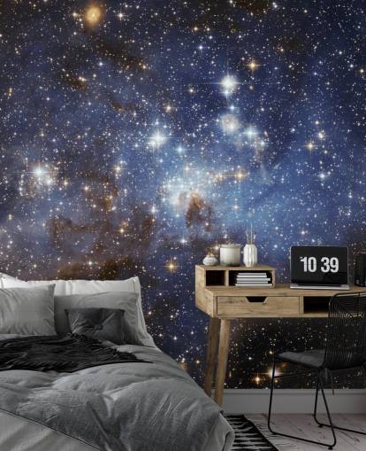 mural de papel pintado espacial azul y dorado llamado LH 95 en la Gran Nube de Magallanes para dormitorios