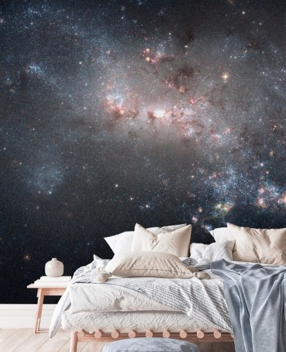 Tähtien ilotulitus palaa Galaxy NGC4449 -seinämaalauksessa