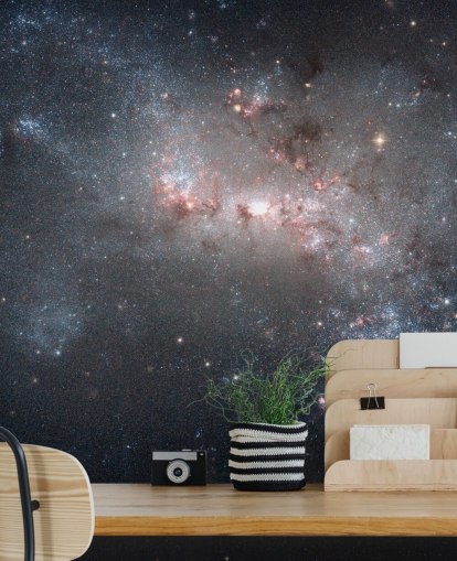 Mural de fuegos artificiales estelares en llamas en la galaxia NGC4449