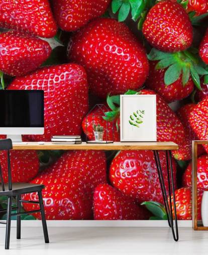 mural de papel pintado de frutas rojas brillantes llamado Strawberries Fresh para cocinas, cafeterías y restaurantes