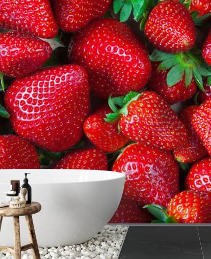 ljusröd frukt tapetväggmålning kallad Strawberries Fresh för kök, kaféer och restauranger