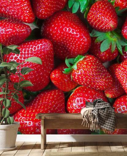 mural de papel de parede de frutas vermelhas brilhantes chamado Strawberries Fresh para cozinhas, cafés e restaurantes