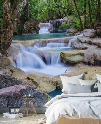 Decorazione murale con cascata liscia Decorazione murale con cascata liscia