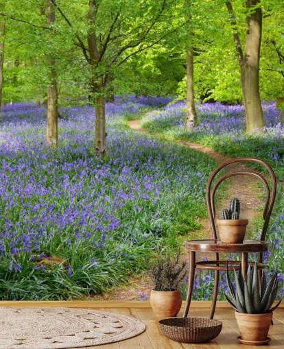 mural de papel pintado de bosque azul y verde llamado Bluebell Woodland para dormitorios o comedores