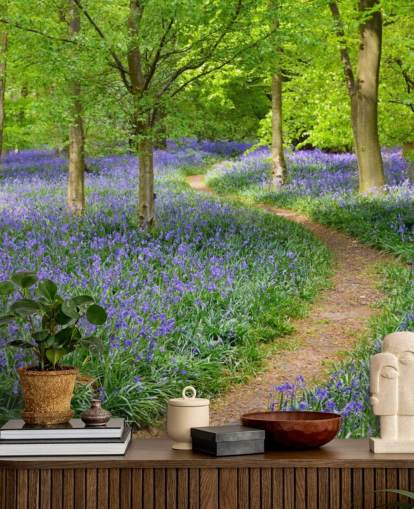 blå og grøn skovtapet vægmaleri kaldet Bluebell Woodland til soveværelser eller spisestuer