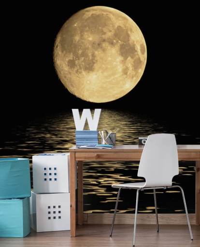 Goldener Mond reflektiert auf Meereswellen Fototapete Goldener Mond reflektiert auf Meereswellen Fototapete