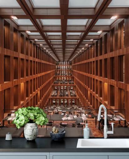 Berlin Large Library Wallpaper