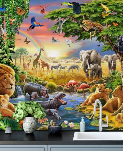carta da parati murale colorata personalizzabile con animali chiamata Waterhole di Adrian Chesterman per la cameretta dei bambini carta da parati murale colorata personalizzabile con animali chiamata Waterhole di Adrian Chesterman per la cameretta dei bambini