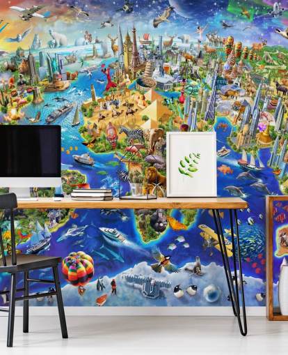 farbenfrohe individuelle Kinderkarten-Tapete namens Crazy World von Adrian Chesterman für Kinderzimmer, Spielzimmer und Schulen