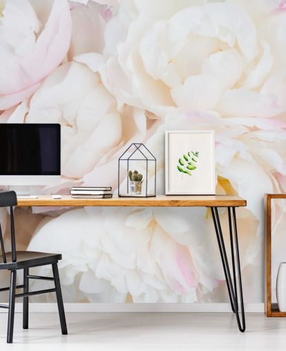 carta da parati murale floreale rosa e bianca chiamata Peony Clouds per camere da letto, salotti e bagni