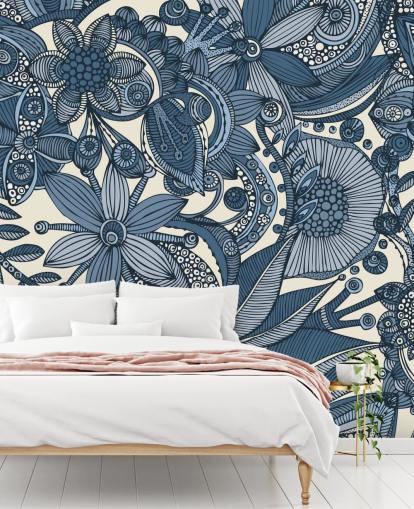 Blå och vita illustrerade blommor Wallpapera