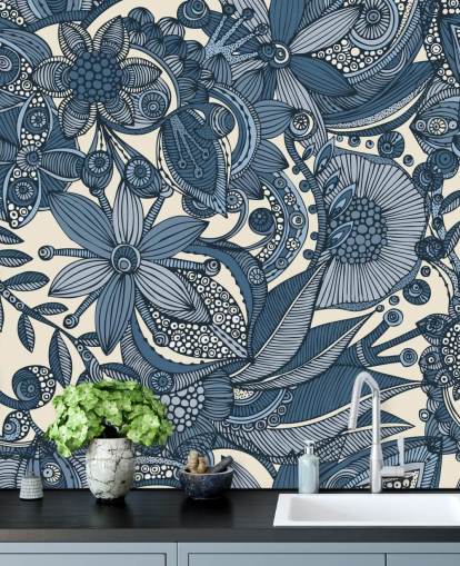 Blå och vita illustrerade blommor Wallpapera Blå och vita illustrerade blommor Wallpapera