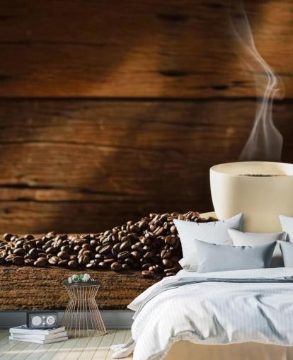 Heet kopje koffie en gemorste koffiebonen behang Heet kopje koffie en gemorste koffiebonen behang