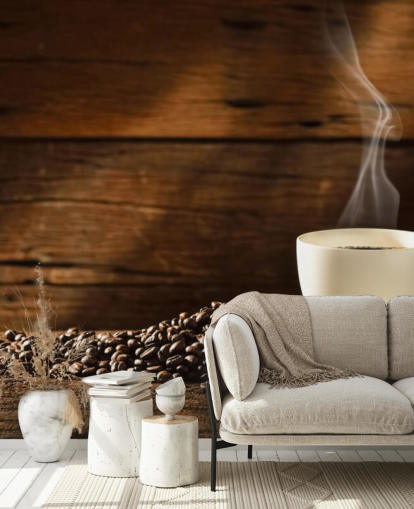 Carta da parati con tazza di caffè caldo e chicchi di caffè versato