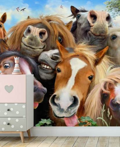 morsomme hester som gjør et selfie-tapet