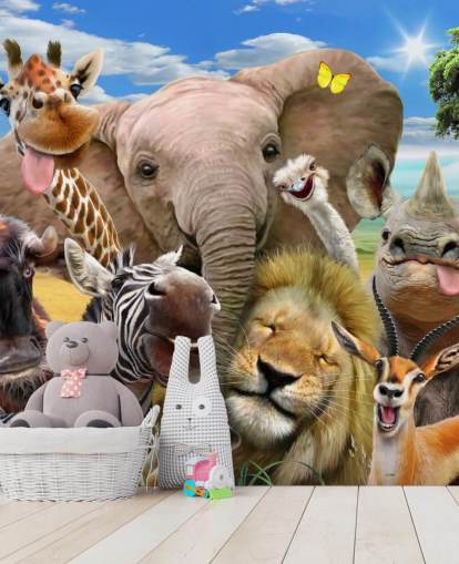 farbenfrohe personalisierbare Tiertapete namens Africa Selfie von Howard Robinson für das Kinderzimmer
