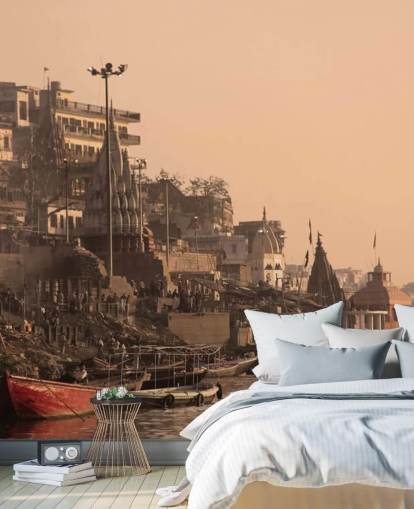 Decorazione murale con edifici sul fiume Gange Decorazione murale con edifici sul fiume Gange
