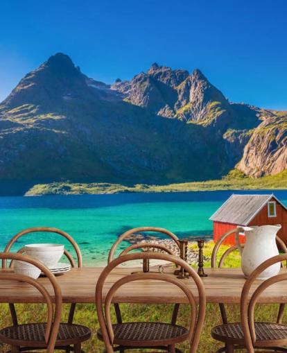 Blick auf den Strand und die Berge mit roter Hütte Tapete Blick auf den Strand und die Berge mit roter Hütte Tapete