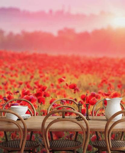 papier peint floral rouge appelé Red Poppy Sunrise pour les salons et les chambres