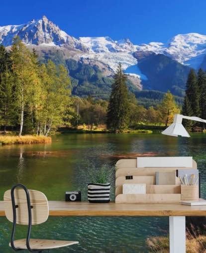 carta da parati personalizzabile blu e verde chiamata Snow Capped Mountains per camera da letto o ufficio