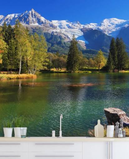 carta da parati personalizzabile blu e verde chiamata Snow Capped Mountains per camera da letto o ufficio