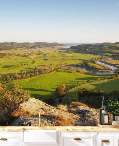 Auringonlasku vihreällä maaseudulla Maisema seinämaalaus Auringonlasku vihreällä maaseudulla Maisema seinämaalaus