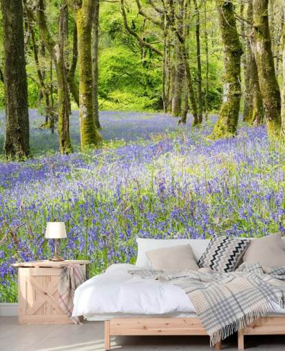 Blaue und grüne individuelle Waldtapete namens Into the Blue von Phil McMenemy für Wohnzimmer