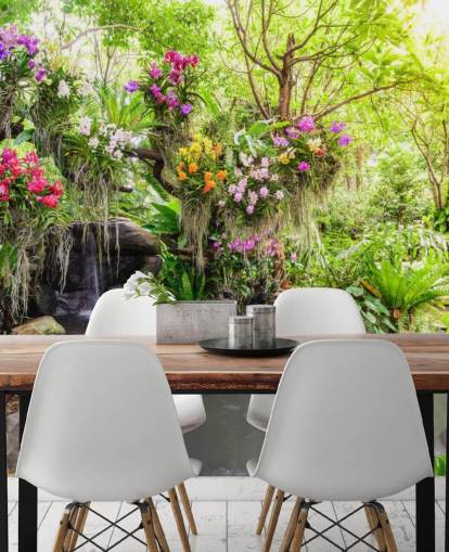 grønt brugerdefineret vandfald tapetmaleri kaldet Orchid Garden Waterfall til stuer