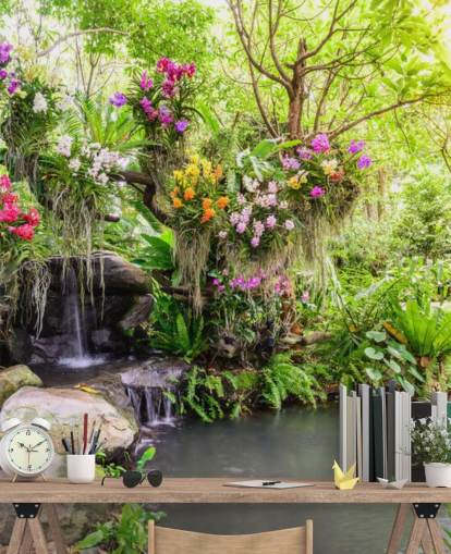 grønt brugerdefineret vandfald tapetmaleri kaldet Orchid Garden Waterfall til stuer