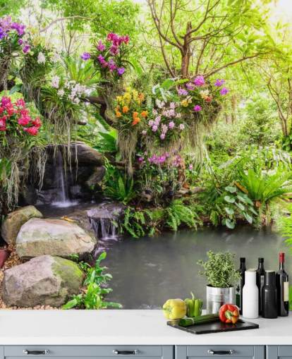 grønt brugerdefineret vandfald tapetmaleri kaldet Orchid Garden Waterfall til stuer