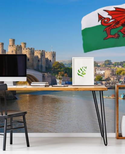 walisisk slott tapetväggmålning kallad Conwy Castle och Welsh Flag för hem, kontor och företag