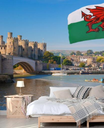 mural de papel pintado de un castillo galés llamado Castillo de Conwy y bandera de Gales para hogares, oficinas y negocios