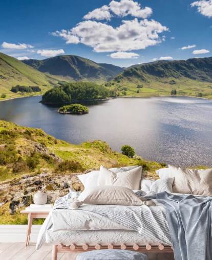 blå och grön sjö tapetväggmålning kallad Haweswater från Whiteacre Crag för sovrum, vardagsrum och hemmakontor