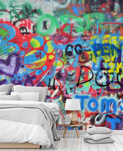 kleurrijke street art behangmuurschildering genaamd Wall Sprayed with Graffiti voor tienerkamers