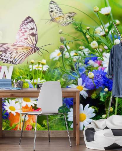 carta da parati murale con farfalle blu, verdi e bianche personalizzabile chiamata Butterflies and Flowers per aziende, case di cura e corridoi
