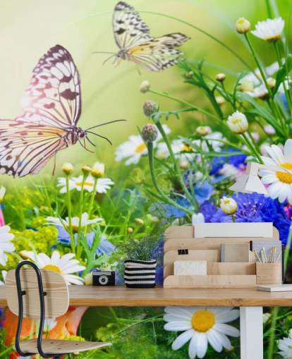 Wandtapete Schmetterlinge in Blau, Grün und Weiß, personalisierbar, Schmetterlinge und Blumen, für Unternehmen, Pflegeheime und Korridore
