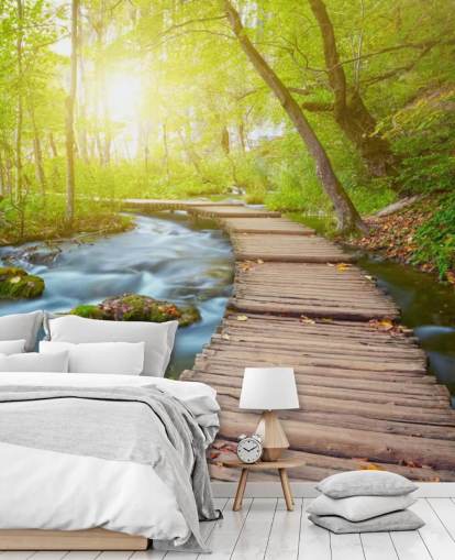 Fondo de pantalla de puente en bosque iluminado por el sol