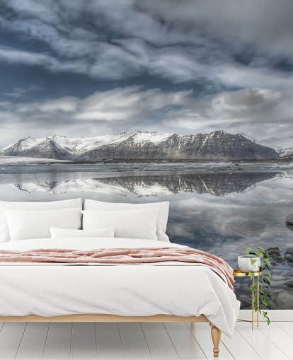 Frosty Lake in Iceland Wallpaper