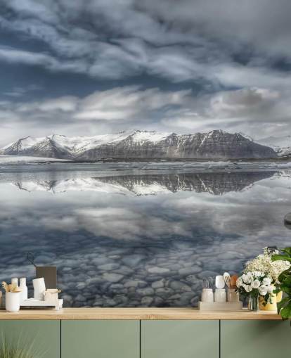 Frostiger See in Island Tapete