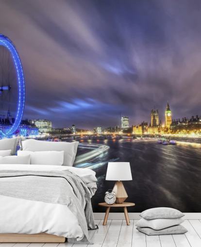 Decorazione murale con scie luminose sul Tamigi a Londra Decorazione murale con scie luminose sul Tamigi a Londra