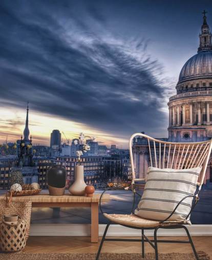 La nuit tombe sur la cathédrale Saint-Paul