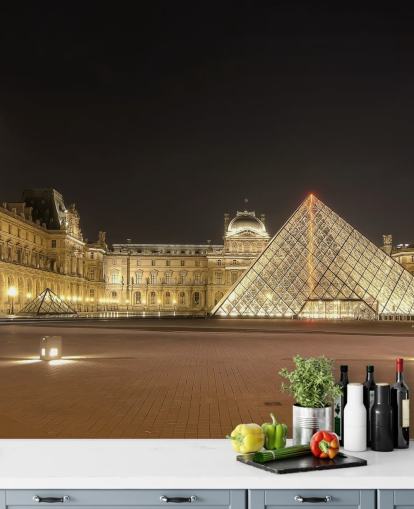 O Louvre à noite Mural