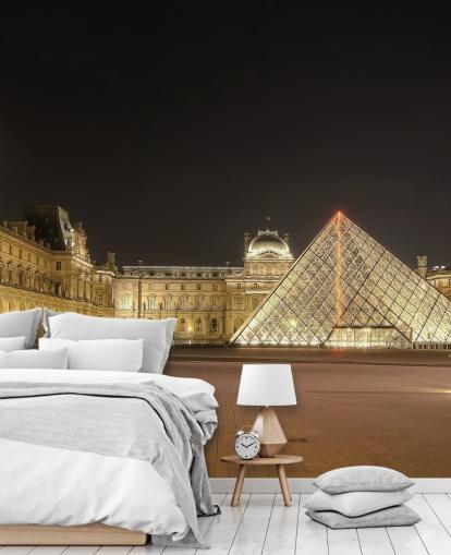 Mural Museo del Louvre en la noche